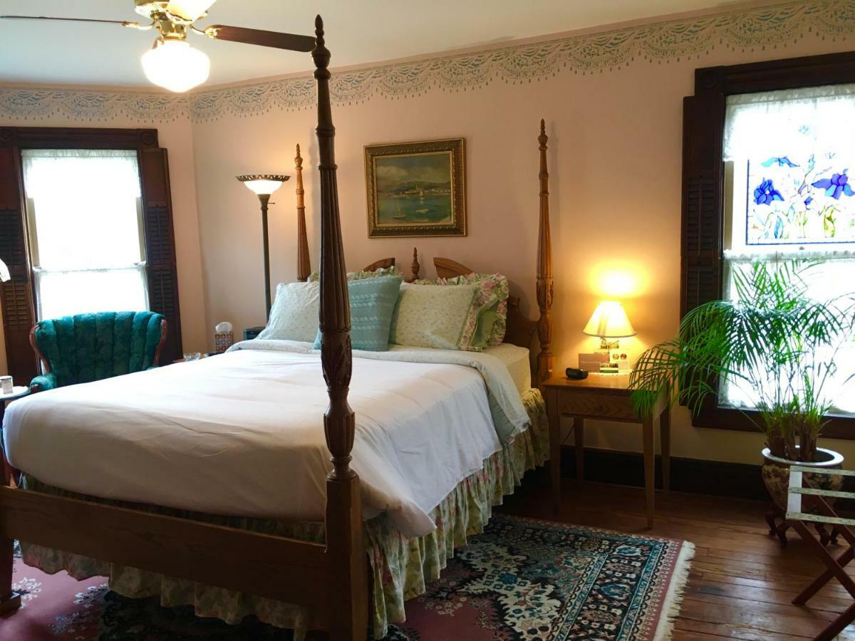 Trimmer House Bed And Breakfast Penn Yan Eksteriør billede